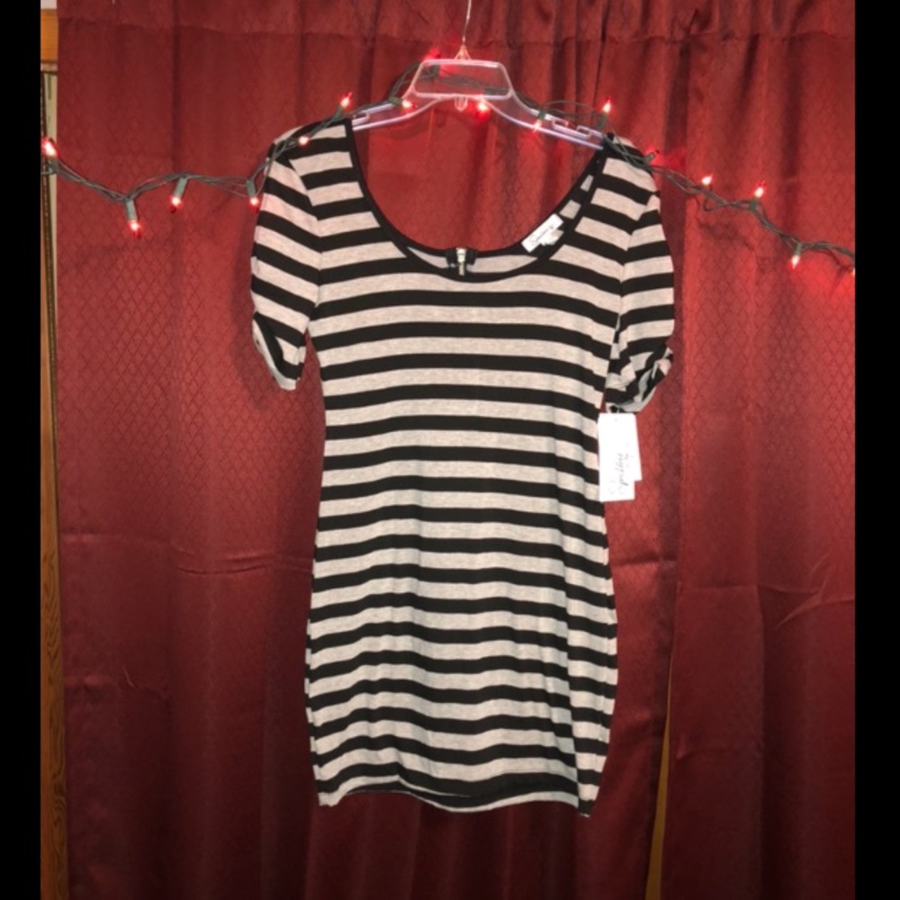 ♥️SPEECHLESS♥️ adorable Striped Dress (NWT!) 💕🌸
